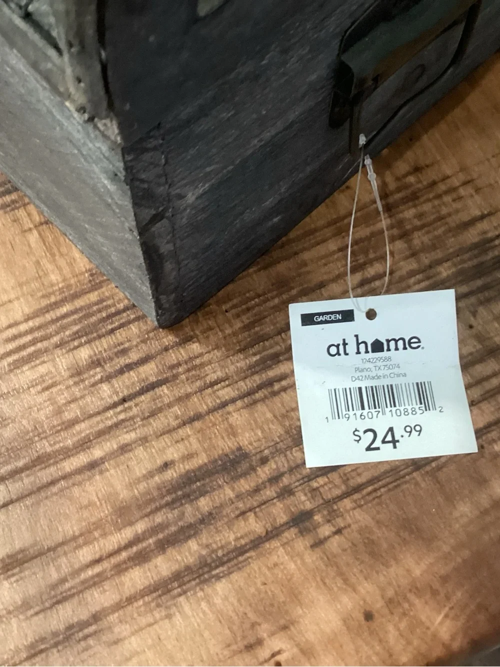 Rustic Gray Wood and Wire Display Box